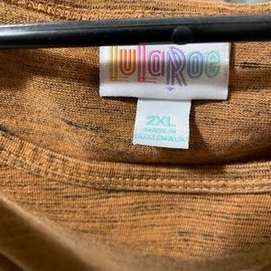 LulaRoe T-shirt
